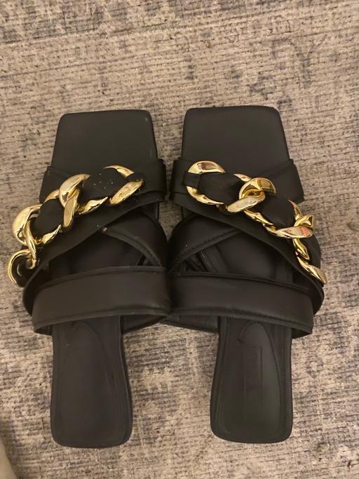  — Sandals