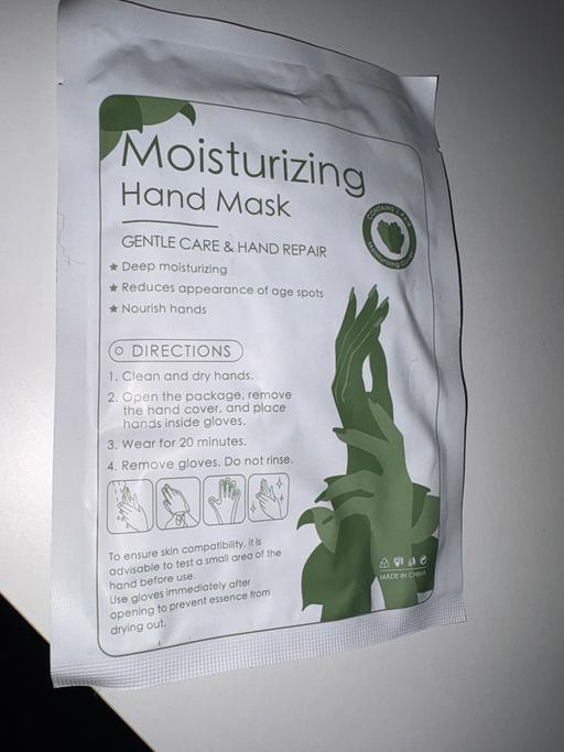  — Hand mask