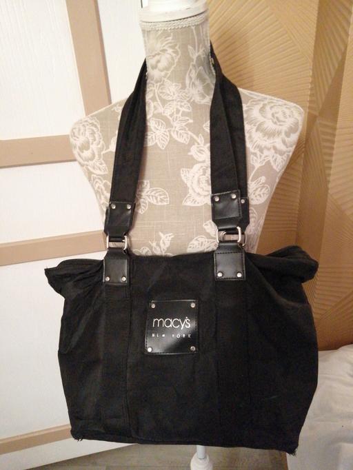  — ladies Handbag