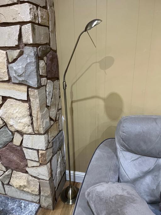  — Floor. Lamp
