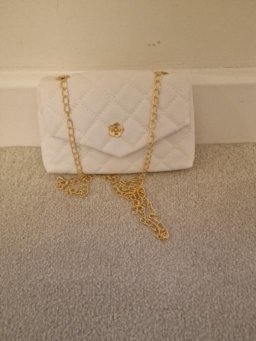  — womens shoulder bag