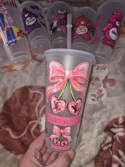  — cold cup new with straw
