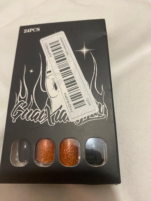  — Halloween nails
