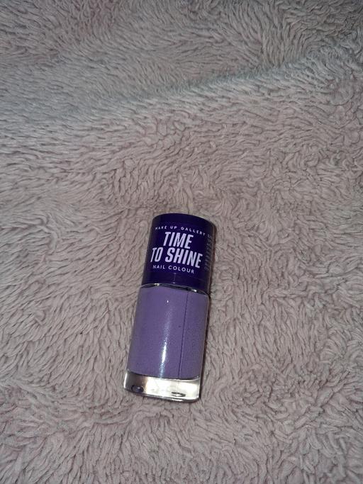  — nail polish x 2