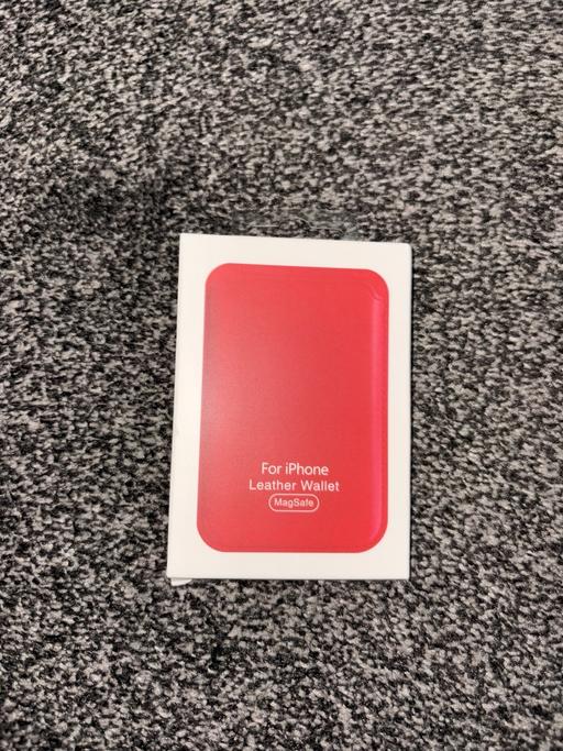  — iPhone MagSafe Wallet