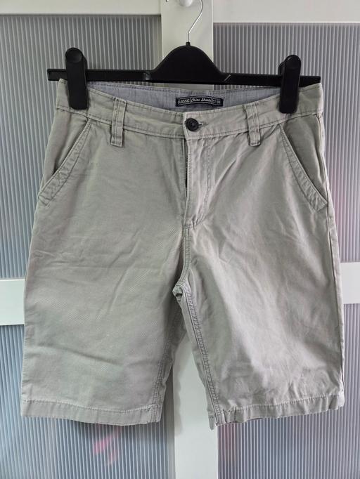  — Age 11-12 H&M grey shorts