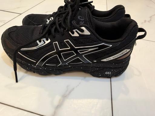  — ASICS gel junior  trainers