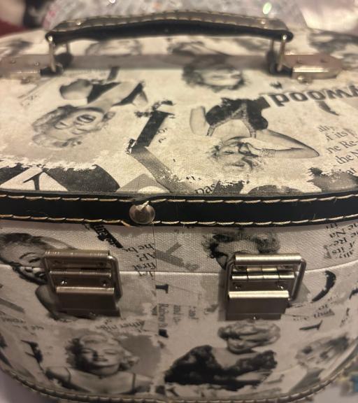  — Marilyn Monroe Vanity Case