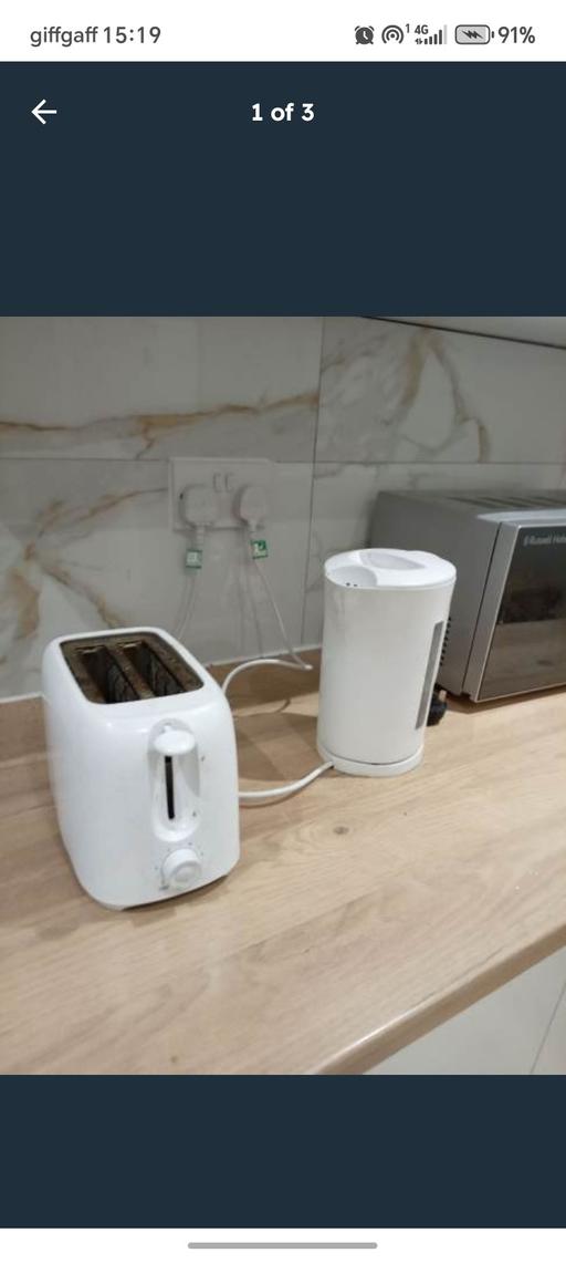  — White Toaster, Good Condition – £5