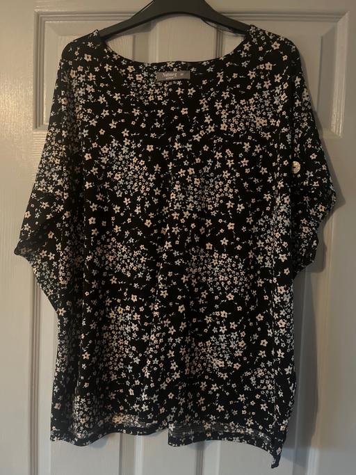  — Ladies  size 22 top navy stars design