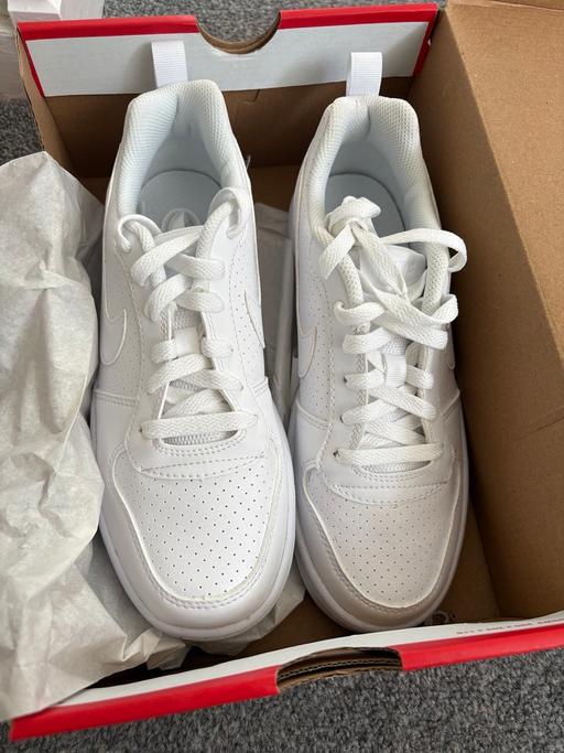  — BRAND NEW NIKE Trainers