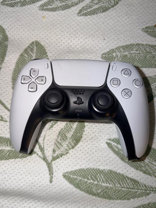  — PS5 DualShock Controller (READ DESCRIPTION)