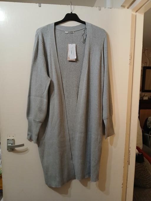  — Br/New Long Knitted Coat
