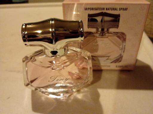  — brand new ladies EAU DE PARFUM SET
