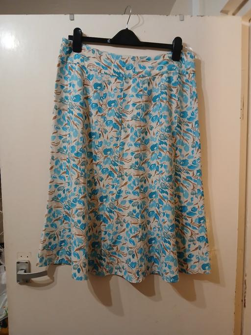  — Skirt