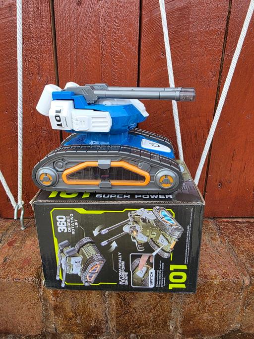  — Super power tank robot toy