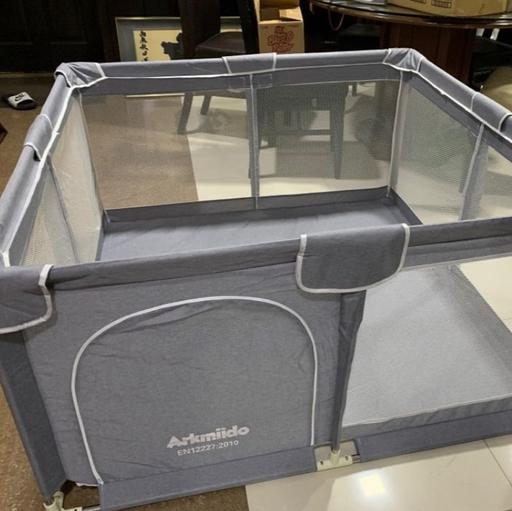  — New Arkmiido baby play pen