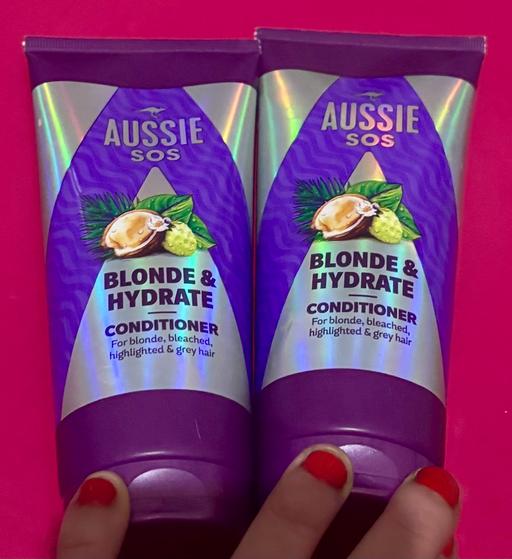  — 2 x Aussie SOS Blonde & Hydrate Conditioner