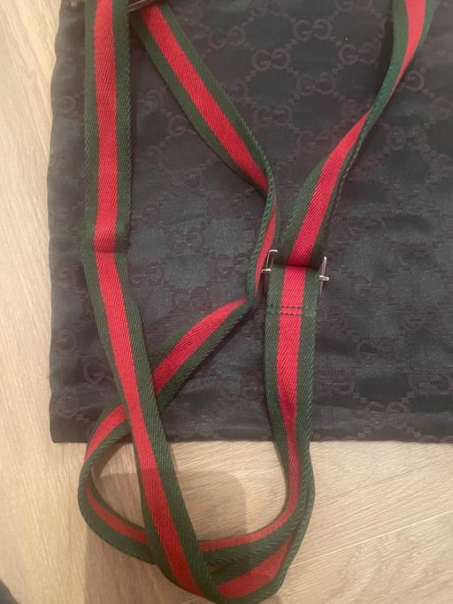  — Gucci crossbody bag Genuine