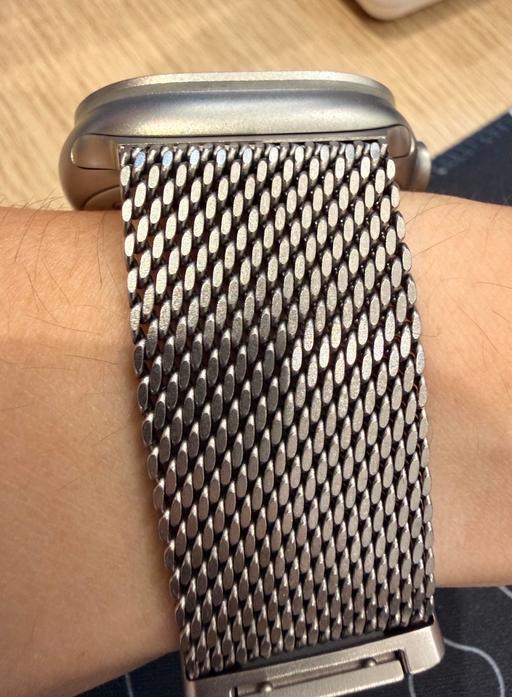 — Apple Watch Ultra 3 (49mm Natural Titanium