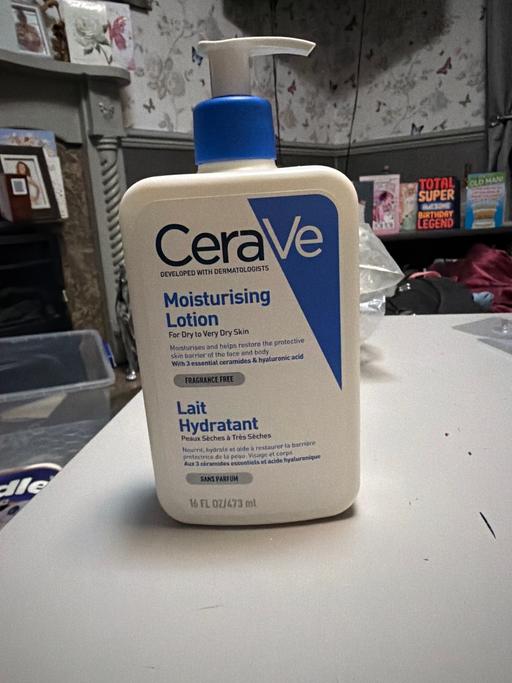  — CeraVe moisturising lotion