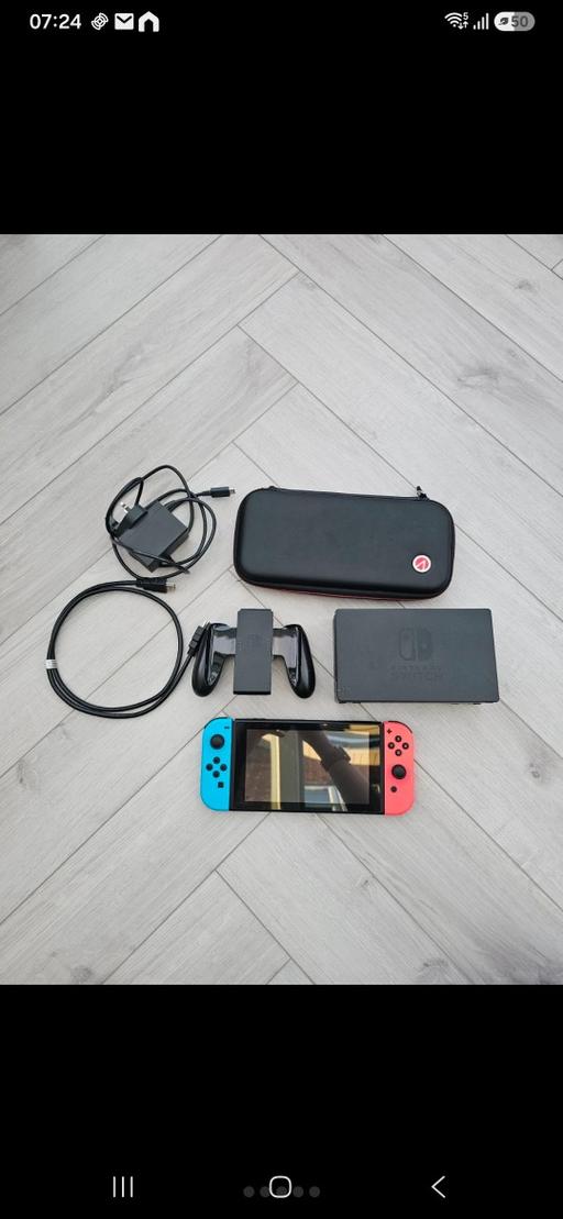  — Nintendo Switch Neon