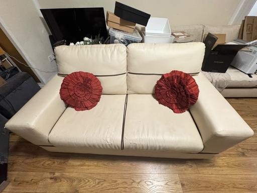  — Cream 2 seater
