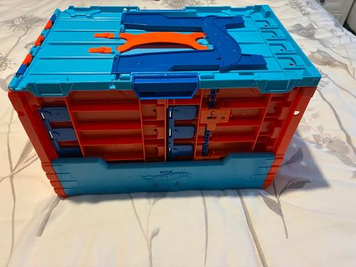  — Hot Wheels 3-in-1 race crate