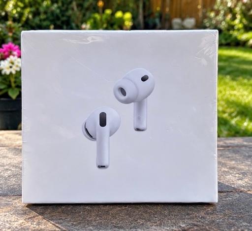  — Apple Airpods Pro 3 - open box never used