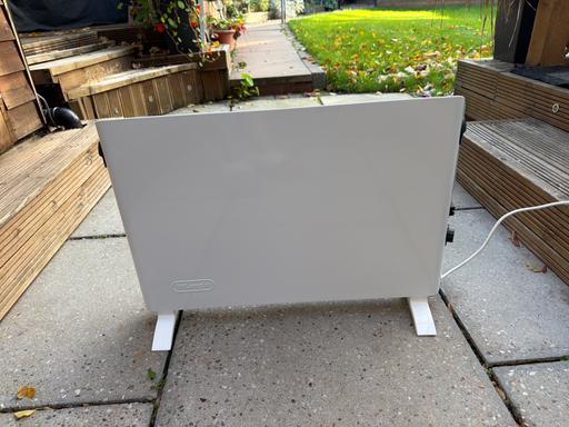  — Delonghi 2100W convection heater