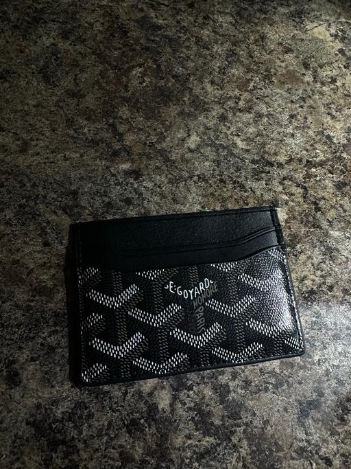  — Goyard wallet