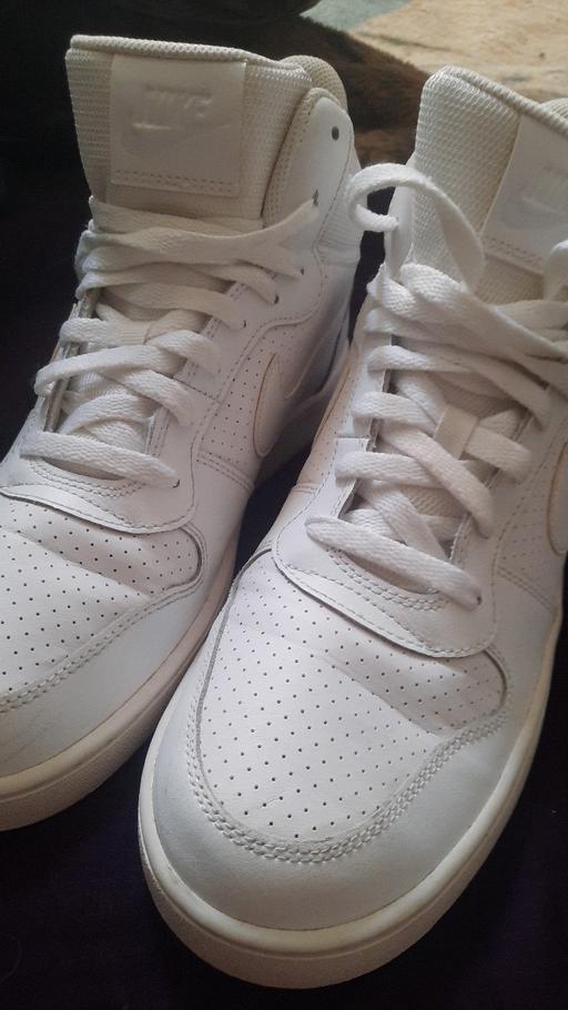  — Nike White High-Top Trainers – Excelle