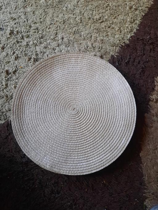  — 8 placemats