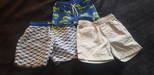 — boys shorts aged 3 to 4 years
