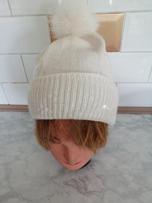  — ladies Hat