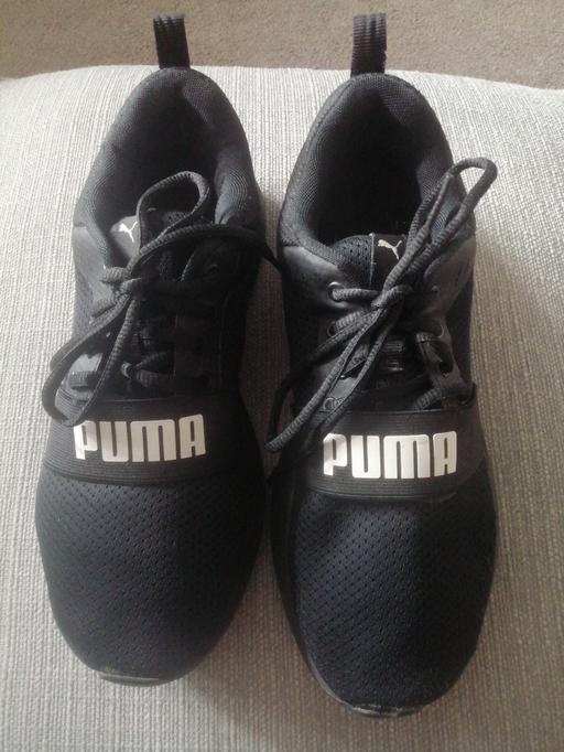  — men's Puma shoes size 7 black