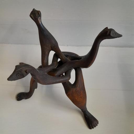  — TRIBAL ART WOOD CARVING