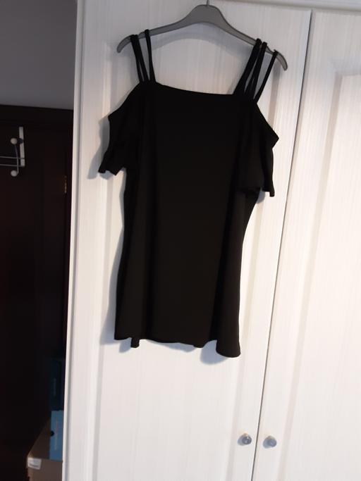  — Ladies Top