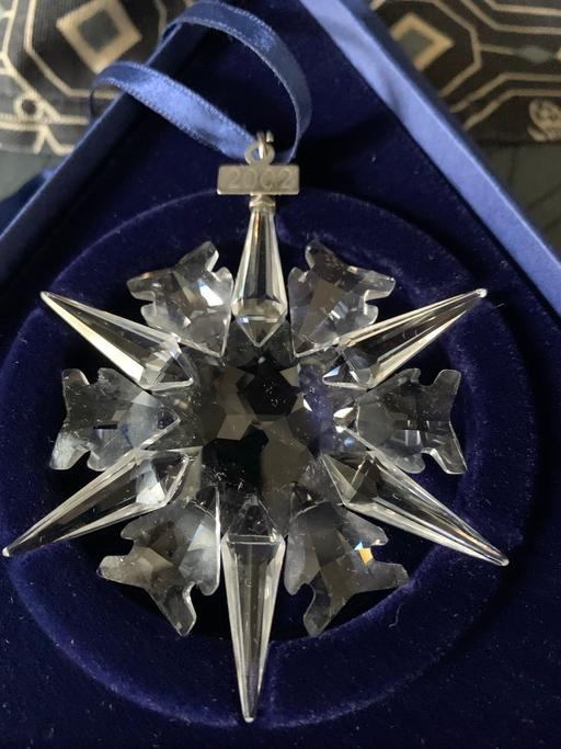  — SWAROVSKI CRYSTAL 2002 CHRISTMAS STAR