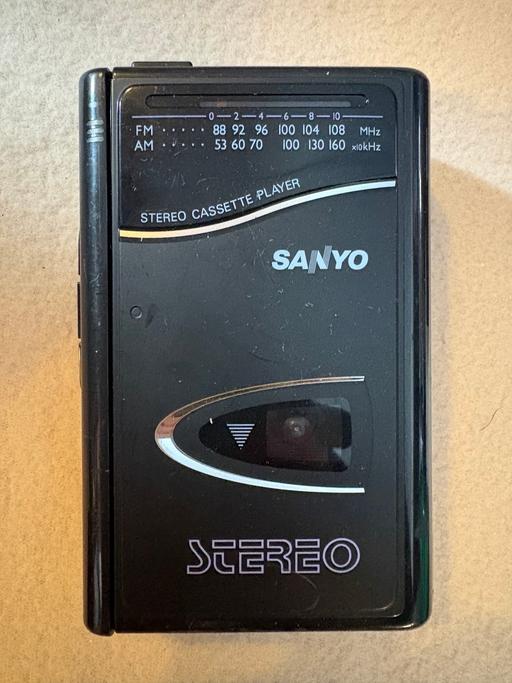  — Vintage Sanyo portable stereo cassette player