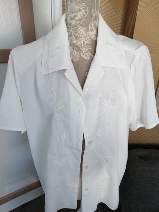  — ladies size *22*
