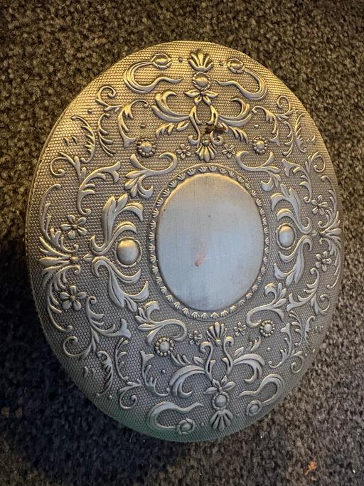  — Vintage trinket box
