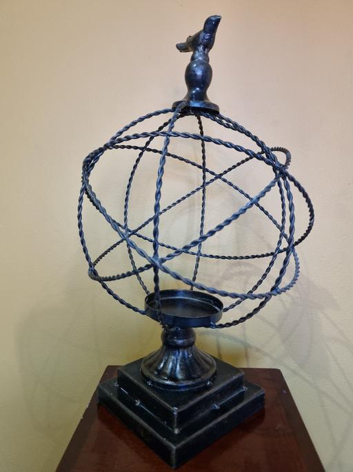  — Metal Candle Holder
