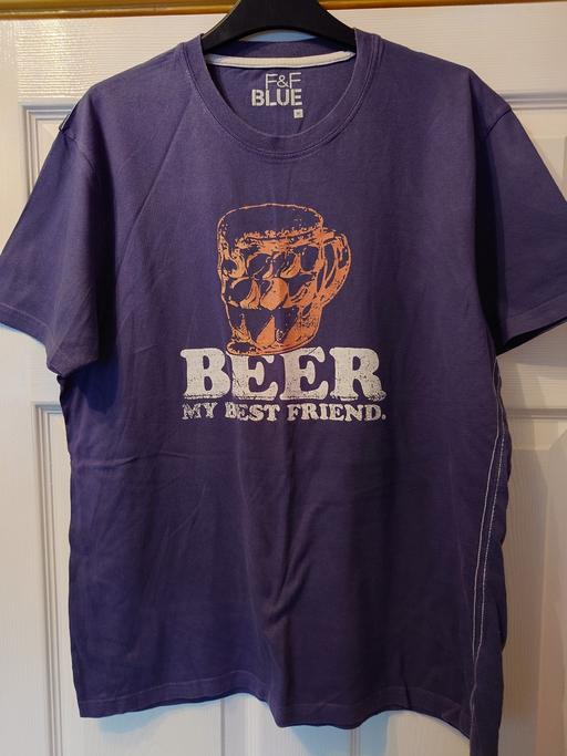 — Mens navy top size M