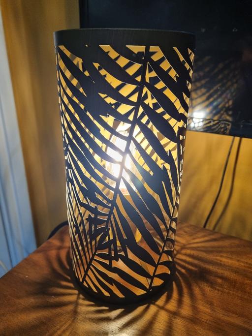  — Metal Lamp
