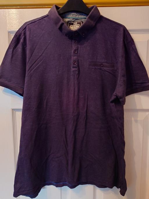  — Mens navy polo top size L