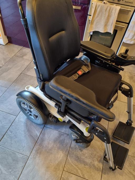  — Electric wheelchair