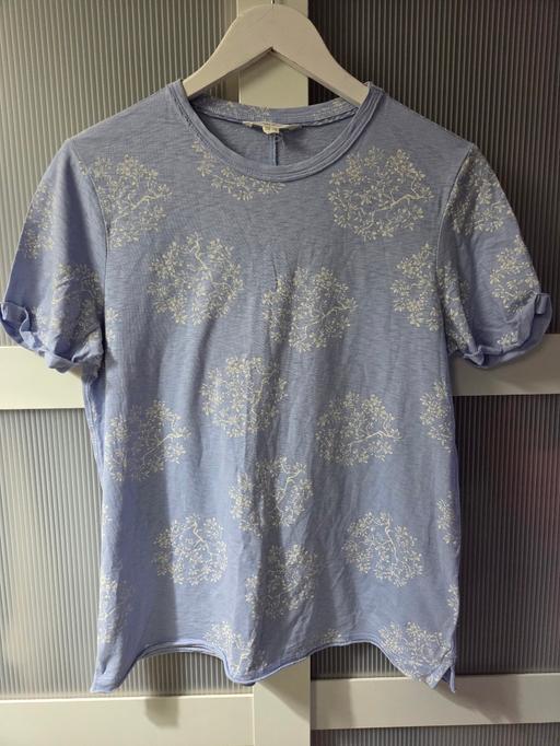  — Size 10 WHITE STUFF tshirt