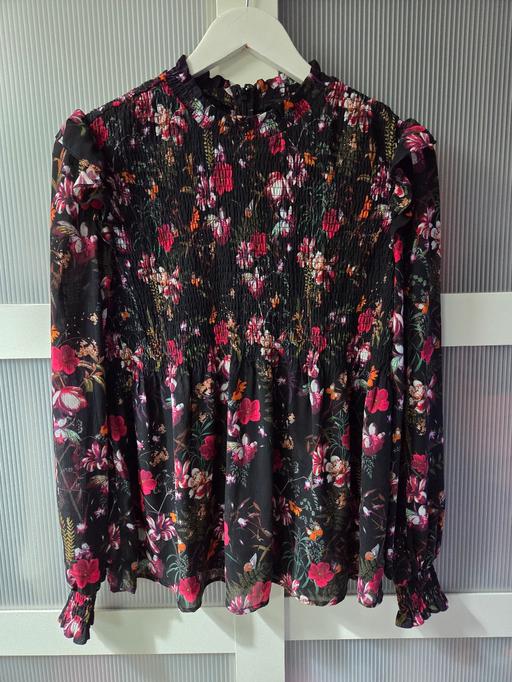  — Size 1 (UK size 8) TED BAKER blouse top