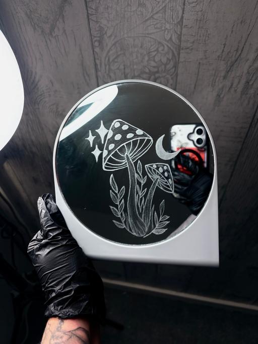  — mirror - Engraved mushroom